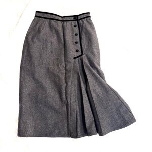 VTG Dark Academia Wool Chic Black-Trimmed Gray Pencil Skirt